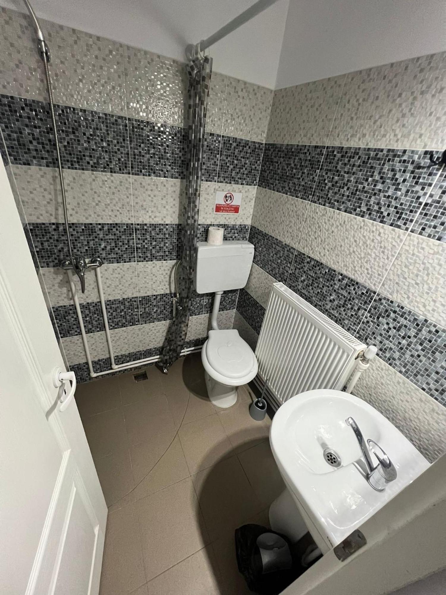 Apartmán Garsoniera Casa Dragoeni, Târgu Jiu Exteriér fotografie