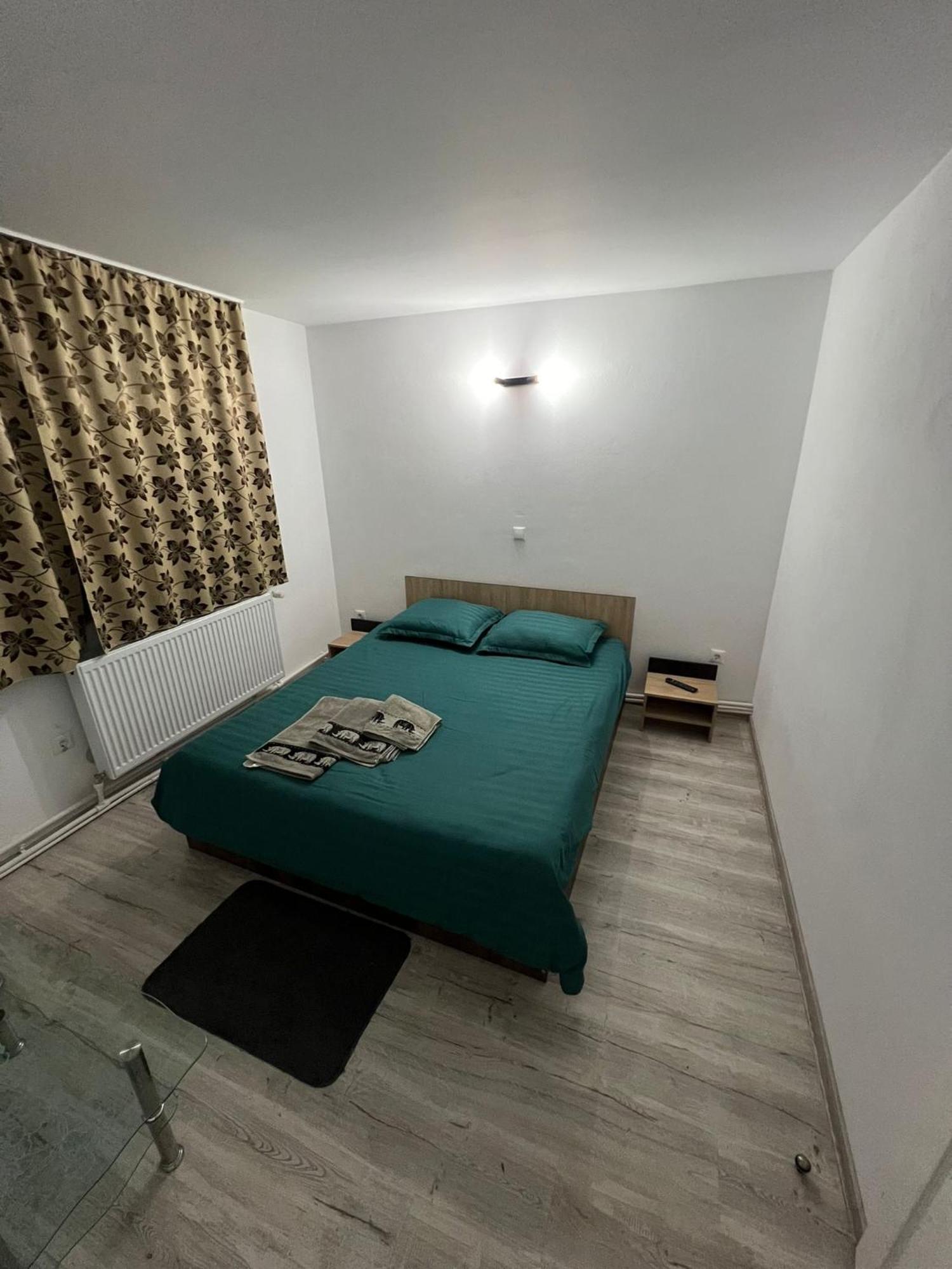 Apartmán Garsoniera Casa Dragoeni, Târgu Jiu Exteriér fotografie